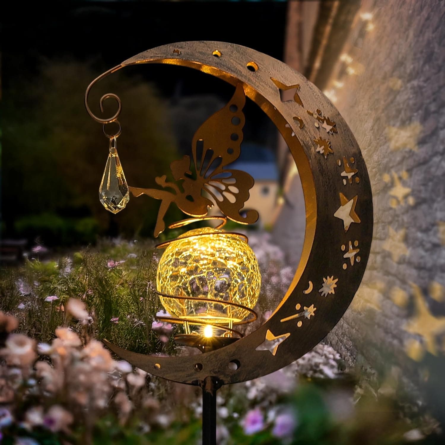 This Moon-Shaped Solar Garden Light Is a Subtle Upgrade That Completely Changes the Vibe