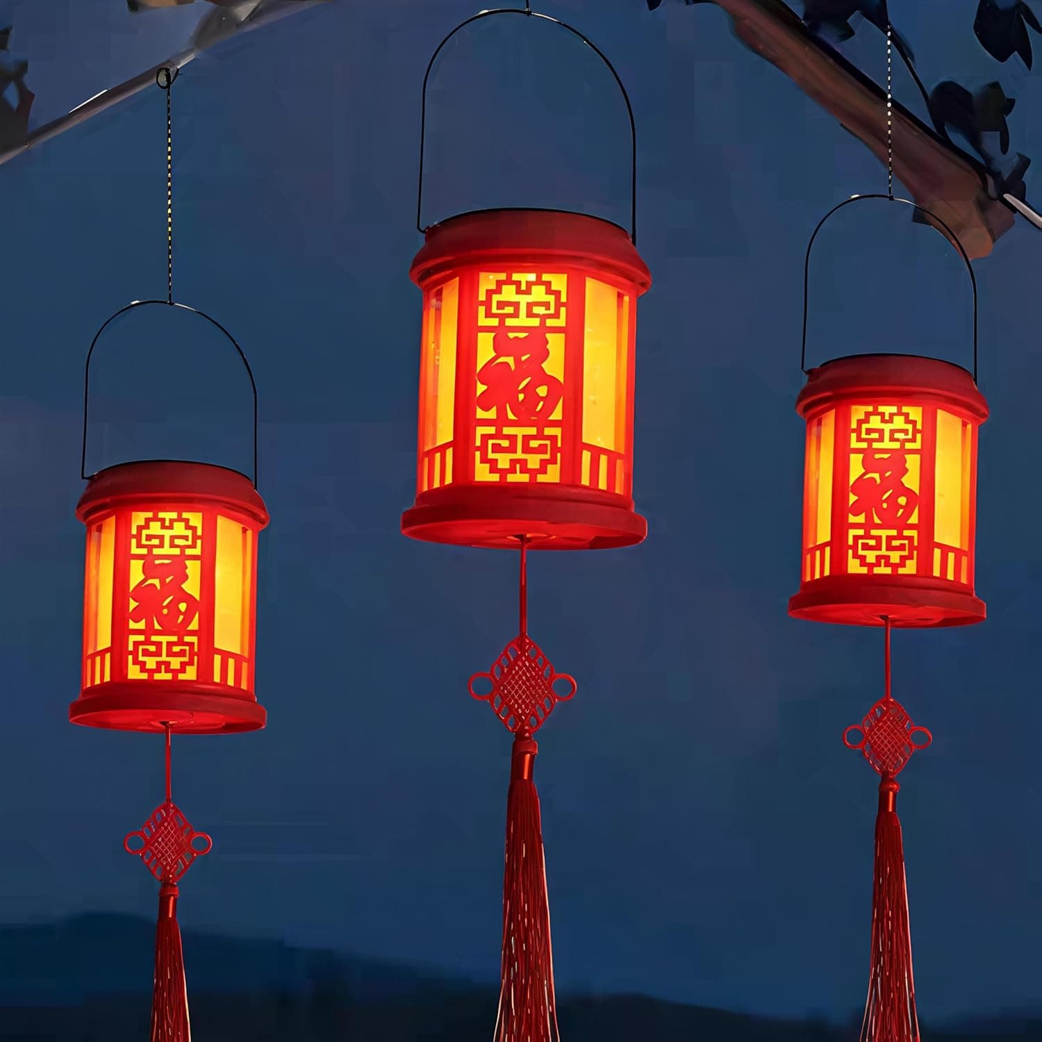 These Solar Fortune Lanterns Add a Quietly Premium Touch to Any Outdoor Space