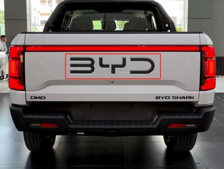 BYD Shark Tailgate Letter Emblem (Matte Black): Clean Rear-End Upgrade